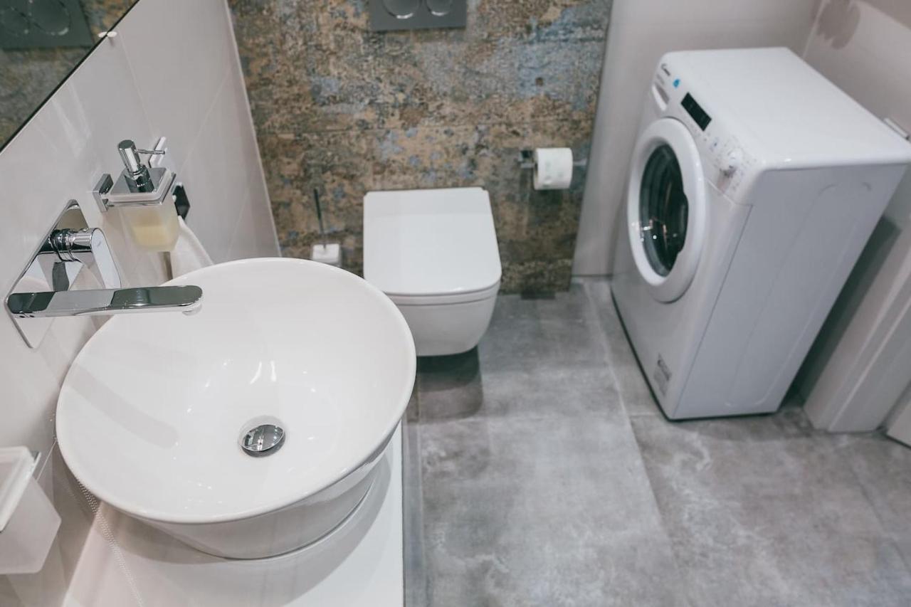 Apartament Harmonica Old Town With Free Parking Kraków Zewnętrze zdjęcie